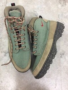 Cool Winter Shoes, Vintage Hiking Shoes, Nike Hiking Boots, Men’s Hiking Boots, Nike Hiking Shoes, Gorpcore Boots, Cute Hiking Shoes, Cute Hiking Boots, Green Hiking Boots