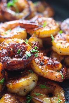 grilled shrimp with parsley on the side