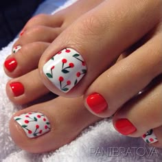 Toe nail art will attract much attention to your feet. Use these wonderful nail art ideas and your creativity to get the perfect result. Pedicure Designs Toenails, Summer Toe Nails, Pedicure Designs, Toenail Polish, Toe Nail Designs, Pedicure Nail Art