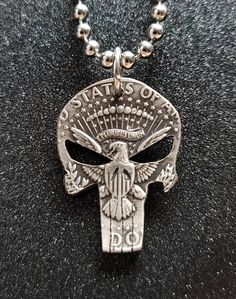 Punisher Skull Pendant - Etsy Coin Jewelry Diy, Apocalyptic Outfit, Alt Jewelry, Cut Coin Jewelry, Coin Crafts, Leather Working Projects, Silver Coin Ring, Urban Jewelry, Punisher Skull