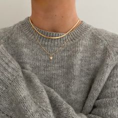 lookbooks — métier Gold Necklaces Layered, Jewelry Aesthetic Gold, Gold Layering Necklaces, Gold Jewelry Aesthetic, Minimal Gold Jewelry, Necklaces Layered, Gold Minimalist Jewelry, Aesthetic Gold