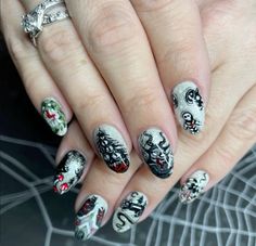 Nail Overlay, Paws And Claws, Christmas Nail Art, Holiday Nails, Fitness Beauty, A Holiday, Nail Tech