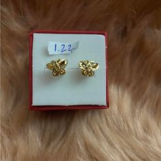 Stud Earing Is Authentic Real Saudi Gold Its "Not Fake" Its "Not Gold Flated" Pawnable Saudi Gold, Gold Gold, Gold Color, Gold Jewelry, Jewelry Earrings, Cottage, Stud Earrings, Women Jewelry, Gold