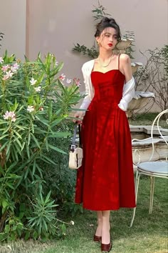 Outfits Con Vestido, Buy 2022, Red Wine Dress, Classical Dress, Cottagecore Outfits, Prom Dress Inspiration, Indian Designer Outfits, Suspender Dress