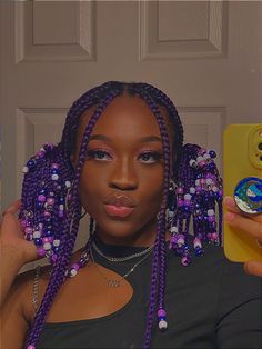 Black Braids Hairstyles With Beads, Purple Hair Braids Hairstyles, Short Colored Braids, Protective Hairstyles Color, Colored Box Braids With Beads, Short Braids With Beads With Color, Purple Knotless Braids With Beads, Braids With Beads At The End, Purple Peekaboo Braids With Beads