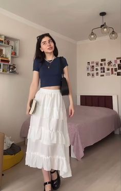 Rajasthani Aesthetic, Symphony Outfit, Church Fits, Uni Outfits, Fits Inspo, White Skirt, 가을 패션