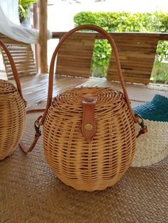 Rattan Bag Honeypot Style – Boho Living Room Metallic Cowhide Rug, Rattan Bags, Rattan Handbags, Willow Basket, Bags Making, Fashionable Bags, Colorful Interior, Cowhide Bag, Leather Apron