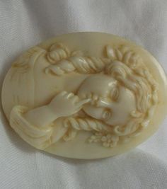 Antique Cameos - Cameo - old victorian, shell, coral and hardstone cameos, vintage jewellery Bone Jewelry, Cameo Jewelry, Anatomy Art, Victorian Jewelry, Vintage Beauty, Web Site