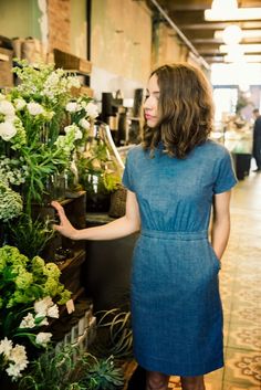 Beautiful chambray dress Courtney Adamo, Pastel Makeup, Beauty Tutorial, Looks Pinterest, Chambray Dress, Mod Dress, Spring Trends