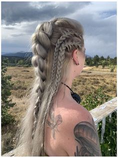 Norse Braided Hair, Viking Costume Hair, Viking Hairstyles Women Medium Length, Easy Viking Costume, Norse Braids, Viking Hairstyles Women Wedding, Hairstyle For Photoshoot, Vikings Photoshoot, Braided Viking Hairstyles