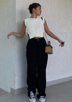 Malu Camargo, Jazz Outfits, Azerbaijan Grand Prix, Greece Outfit, Outfits With Converse, Boring Clothes, Classy Chic, Baddie Outfits Casual, Outfit Goals