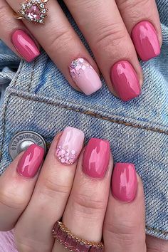 Short Square Pink Press on Nails Short Square Spring Nails 2024, One Color Acrylic Nails Square, Pink Spring Nails 2024, Spring Nails 2024 Trends Short Square, Fun Pink Nails, Cute Spring Nails Short, Barbie Inspired Nails, Acrylic Nails Glossy, Pink Spring Nails