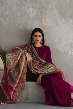 Architecture Embroidery, Raw Silk Pants, Suit Blouse, Zardozi Work, Velvet Dress Designs, Pakistani Fashion Casual, Gaun Fashion