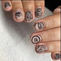 Gothic Short Nails, Spooky Short Nails, Spooky Nails Short, Super Short Nail Designs, Short Nails Halloween, Anime Nails Art, Tomie Anime, Boss Nails, Spooky Nails