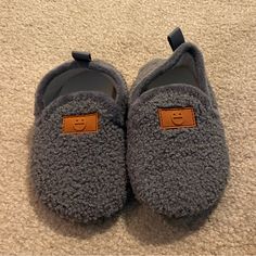 Like New, Never Worn Gray Slipper Socks Scurtain Unisex Kids Toddler Slippers Https://A.Co/D/7gjyidr Grey Slippers, Toddler Slippers, Kids Slippers, Slipper Socks, Kids Shoes, Kids Shop, Slippers, Like New, Socks