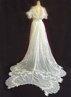 Hand embroidered cotton gauze wedding dress, c.1908, purchased from the Commodore Perry estate. From the Vintage Textile archives. Commodore Perry Estate, Vintage Textile, Hair Raising, Antique Dress, Vintage Gowns, Bridal Fashion Week, Wedding Dress Trends