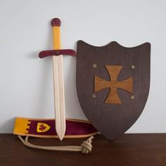 Wooden Swords, Kiss Artwork, Unique Kids Toys, Lotr Costume, Era Medieval, Knight Shield, Rainy Day Fun, Traditional Toys