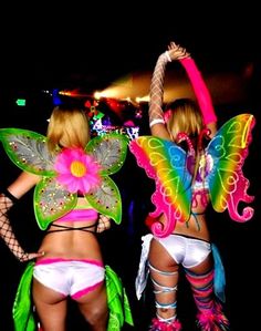 Cute and colorful butterflies! #rave #raver #gogo #edc Trashy 2010s, Rave Baddie, Ultra Festival, Edm Fashion, Raver Girl, Edm Girls, Rave Style