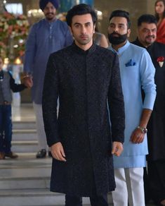 Traditional Indian Mens Clothing, Indian Wedding Suits Men, Shanaya Kapoor, Sherwani For Men Wedding, Wedding Kurta For Men, Groom Dress Men, Indian Groom Wear