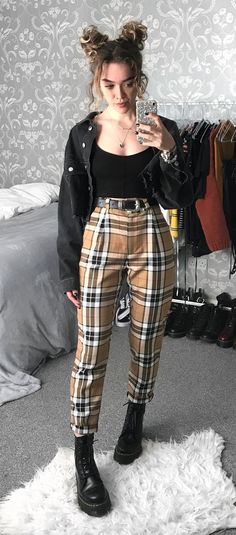 Moda Grunge, 90s Casual, 90s Fashion Outfits, 90s Outfit, Indie Outfits, Inspired Outfits, Edgy Outfits