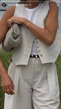 Outfit Summer Aesthetic Fashion, Vest Linen, Sleeveless Vest Jacket, Crop Top Crochet, Cooler Look, Casual Vest, Linen Set, Summer Inspiration