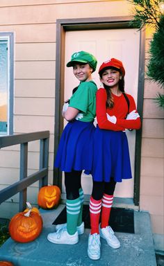 Diy Mario And Luigi Costume For Women, Mario And Luigi Costumes Teen Girl, Diy Mario And Luigi Costume, Mario Luigi Costume, Mario And Luigi Costumes, Mario And Luigi Halloween