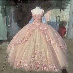 Flower Sweet 16, Baby Pink Quinceanera Dresses, Pink Quinceanera, Quinceanera Themes Dresses, Pink Quince, Quinceñera Dresses, Baby Rosa