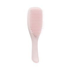 Designed differently, to perform brilliantly It’s innovative, it’s revolutionary, it’s plant-based; say hello to the Ultimate Detangler Plant Brush. The next generation of Tangle Teezer, it’s the same detangling power you know and love in our Ultimate design, but made out of 85% sustainably sourced castor beans. Long story short, we took the beans and turned them into a high-performing, long-lasting eco hairbrush that will leave you with smoother and healthier-looking hair. Plant-based doesn’t m Hair Brush Aesthetic, Tangle Teezer Brush, Short Teeth, Wet Hair Brush, Devils Advocate, Curl Products, Detangler Brush, Fine Mist Spray Bottle, Tangle Teezer