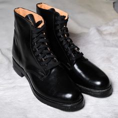 Deadstock Biltrite Police Combat Boots SIZE：EUR 41 / 1/2 Find us: @ban_secondhand_goods Thank you for checking us out :) Police Boots, Black Boots Men, Mens Dress Boots, Cool Gear, Dress Boots, Mens Shoes Boots, Shoes Men, Dress With Boots, Cool Watches