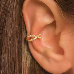 Dainty Pave Criss Cross Conch Ear Cuff Earring DETAILS: * Sterling Silver or 18K Gold Vermeil (strong plating over sterling silver) * No piercing needed * Inner diameter - 10mm * Nickel and lead free * Waterproof * Tarnish resistant * Hypoallergenic * Lightweight  * Can be worn 24/7 * Packed in a beautiful gift-ready packaging - sold individually or in pairs - All earrings: https://www.etsy.com/shop/KaterynasJewelry?search_query=earrings Gold Cubic Zirconia Ear Cuff For Party, Dainty Rose Gold Sterling Silver Ear Cuff, Elegant Gold Cubic Zirconia Ear Cuff, Gold Cubic Zirconia Pierced Ear Cuff, Minimalist Gold Ear Cuff, Nickel Free, Fake Piercing, Gold Ear Cuff, Ear Cuff Earings, Cuff Earrings