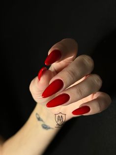 Classy Almond Nails, Maquillage Yeux Cut Crease, Long Red Nails, Horror Nails, Simple Acrylic Nails, Almond Acrylic Nails, Nails Only, Acrylic Nails Coffin Short