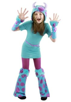 Sully Halloween Costume, Monsters Inc Costume Diy, Sulley Costume, Monster's University, Sully Costume, Disney Costumes For Kids, Monster Costumes, Blue Monster