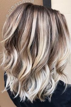 Hair Blonde Highlights Lowlights, Ash Blonde Balayage, Cool Blonde Hair, Medium Length Hair With Layers, Cool Blonde, Ombré Hair, Blonde Hair With Highlights, Hair Color Highlights, Platinum Blonde Hair