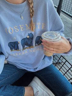 Yosemite Sweatshirt Brandy, Yosemite Brandy Melville, Brandy Melville Sweatshirt Outfit, Nevada Fashion, Reebok Aesthetic, Brandy Melville Hoodies, Nevada Aesthetic, Brandy Melville Outfits Aesthetic