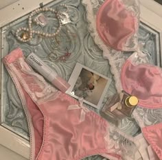 Victoria Secrets, Pretty Lingerie, French Girl, Baccarat, Divine Feminine, Aphrodite, Looks Vintage, Gossip Girl, Pink Aesthetic