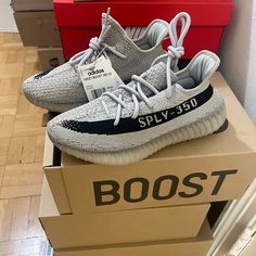 Adidas Yeezy Boost 350 V2 Slate Core Black Mens 6.5 Womens 7.5 100% Authentic!!! Brand New!! Outfits With Nike Pros, Yezzy Shoes Women, Adidas Shoes Yeezy, Yeezy Outfit, 350 Boost, 2024 Wishlist, Mens Yeezy, Trendy Shoes Sneakers