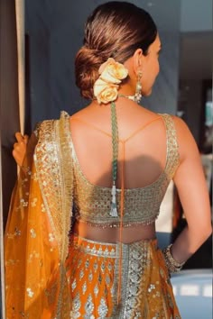 Kiara Advani In An Orange Lehenga Orange Wedding Lehenga, Golden Bridal Lehenga, Brides Sister, Grey Hair Care, Bridesmaid Looks, Hairstyle Examples, Lehenga Saree Design, Handmade Fabric Bags