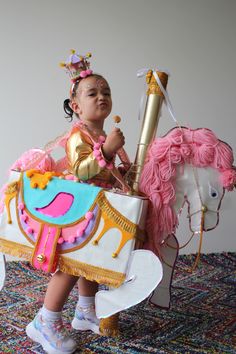 Carousel Halloween Costume, Creative Kids Costumes, Carousel Costume Diy, Horse Diy Costume, Carousel Horse Costume, Kids Costumes Girls Diy, Diy Carousel Costume, Toddler Horse Costume, Diy Carousel Horse