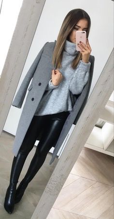 #Winter#WinterOutfits#Fashion2024#SeasonalFashion#WinterTrends#StyleTips#ColdWeatherOutfits#Skirts#Layering#MidiSkirtsIdeas#OutFitIdeas#WinterFashion#WinterOutfitsAesthetic#WinterOutfitsKorean#WinterOutfitsForWomen#ChristmasOutfit Zara Europe, Business Casual Jeans, Outfit For Work, Stylish Winter Outfits, Winter Outfits For Work, Pinterest Fashion, Street Style Chic, Mode Inspo, Winter Outfits Women