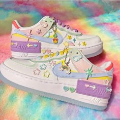 Pastel Shoes, Star Shoe, Custom Shoes Diy, Preppy Shoes, Pretty Shoes Sneakers, Kawaii Shoes, Patch Embroidery, Wing Shoes, Cute Nike Shoes