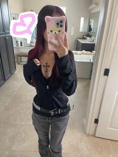 #fits Paris Hilton Style, Emo Pictures, Casual Goth, Fashion Vocabulary, Fit Ideas, Streetwear Fashion Women, Pretty Style, Alternative Outfits, Hot Outfits