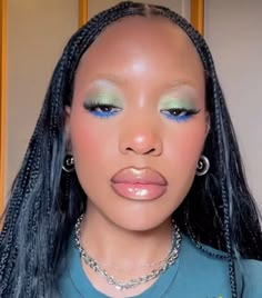 Colorful Editorial Makeup, Makeup On Asian Eyes, Cute Colorful Makeup, Colourful Eyeshadow Looks, Makeup Tutorials Step By Step, Unique Makeup Looks, Asian Makeup Tutorials, Brown Skin Makeup