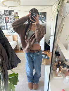 Easy Fall Fits, Cute Baggy Clothes Outfit, Brandy Hoodie Outfit, Winter Skater Outfit, Brown Tube Top Outfit, Tee Over Long Sleeve, Basic Grunge Outfits, 2000s Fall Outfits, Tube Top Outfit Aesthetic