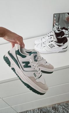 New Balance Shoe, Shoe Aesthetic, Sneaker New Balance, Preppy Shoes, Cute Nike Shoes, Fresh Shoes, Cute Sneakers