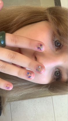 #aesthetic #nails #nailart #naildesign #nailstagram #nailideas #makeup #koreanstyle #korean #fashion Nail Shorties, Nail Korean, Aesthetic Nails, Pretty Hands, Rainbow Glitter, Nails Nailart, Gel Nails