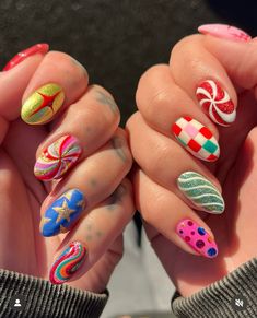 Festive Nail Ideas, Holiday Nail Inspo, Santa Nails, Nails Holiday, Essie Nail Colors, Opi Nail Colors, Intricate Art, Gold Glitter Nails, Holiday Nail