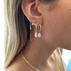 A mix between edge and elegance, the Juli Earring Set is a 5-piece favorite! Featuring a unique assortment of styles with pretty pearl adornments this set makes for a true ear party. Layered Earrings Ear Piercings, Mixing Metals Earrings, Three Piercing Stack, Beachy Earring Stack, Gold Earring Stack Ideas, Gold And Silver Earrings Mixing, Silver Earring Stack, Gold Earring Stack, Earring Stacks