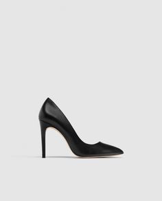 Black leather high heel shoes. Stiletto heels with metallic details. pointed toes. Hell height 3.5inches. Smoke and pet free. Thanks for looking:) Women Shoes Online, Leather High Heels, Shoes Heels Pumps, Court Shoes, Work Shoes, Black Pumps, Shoe Game, Leather Pumps, Womens High Heels