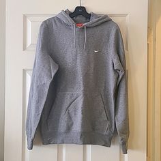 Gray Nike Hoodie; Size Small Hoodies Nike, Grey Nike Hoodie, Stitch Hoodie, Nike Sweatshirt, Style Hoodie, Grey Nikes, Embroidered Hoodie, Nike Hoodie, Casual Hoodie