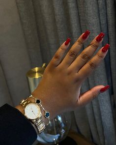 Red Nails For Black Skin, Cute Short Nails Black Women, Nails Inspo For Dark Skin, Cute Short Nails Black, Nails For Dark Skin Tone, Red Nails On Dark Skin, Red Nails Black Women, Short Nails Black Women, Short Nails Black